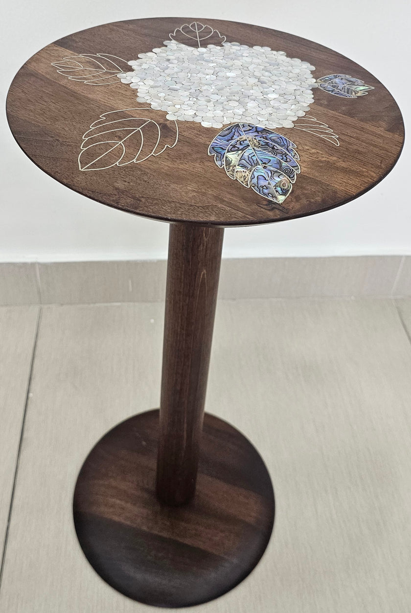 Floral Dots Table