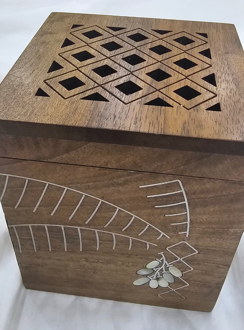 Palm Leaf Mukhbar